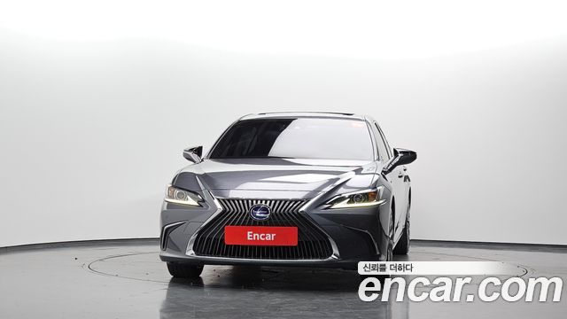 Lexus ES 2019 — photo 3