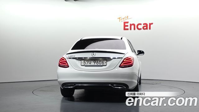Mercedes-Benz C-Class 2018 — photo 4