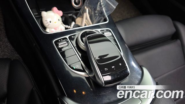 Mercedes-Benz C-Class 2018 — photo 29