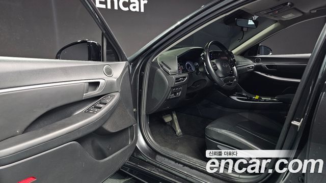 Hyundai Sonata 2023 — photo 13