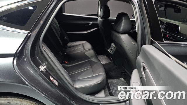 Hyundai Sonata 2023 — photo 17