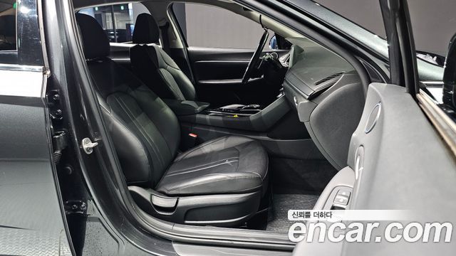 Hyundai Sonata 2023 — photo 16