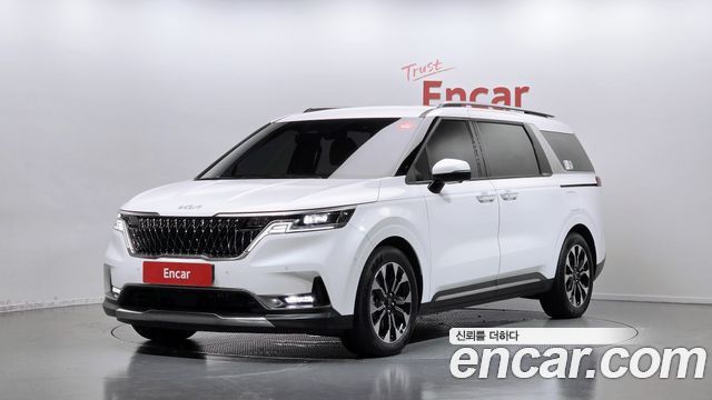 Kia Canival 2023 — photo 1