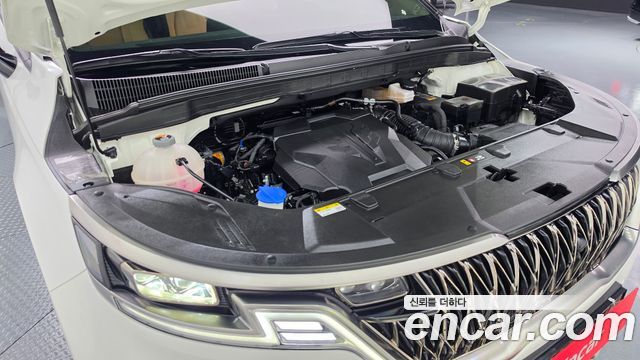 Kia Canival 2023 — photo 6