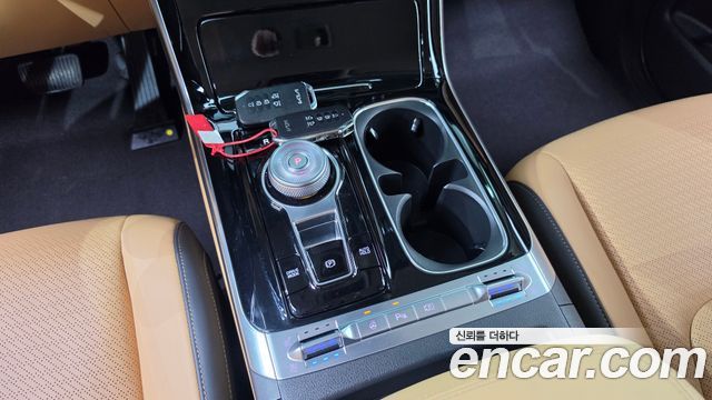 Kia Canival 2023 — photo 12