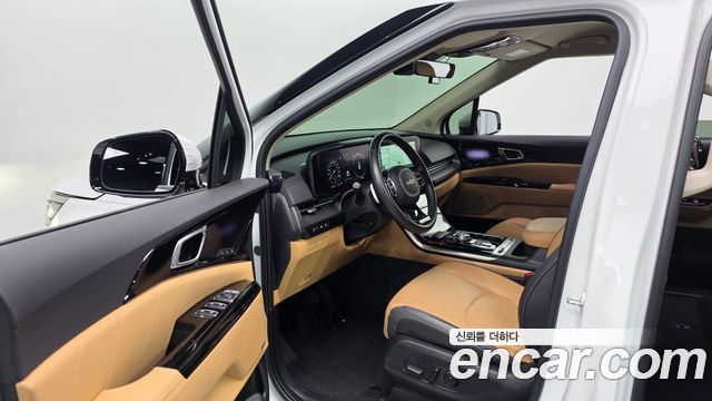 Kia Canival 2023 — photo 13