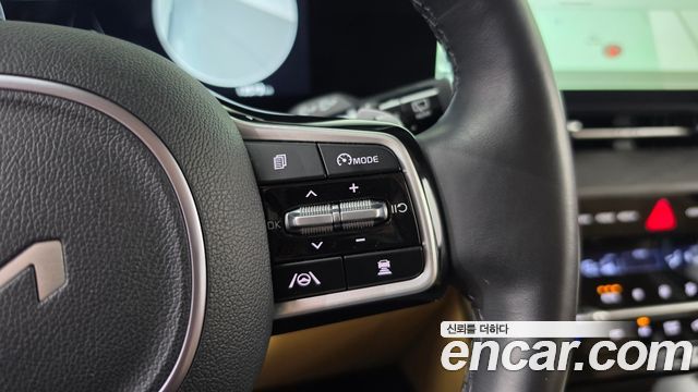 Kia Canival 2023 — photo 21