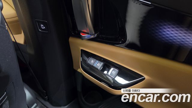 Kia Canival 2023 — photo 25