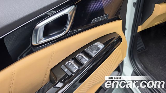 Kia Canival 2023 — photo 26