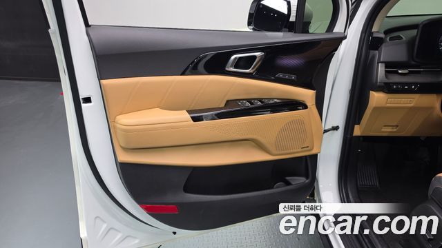 Kia Canival 2023 — photo 14
