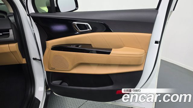 Kia Canival 2023 — photo 15
