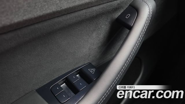 Tesla Model Y 2025 — photo 27