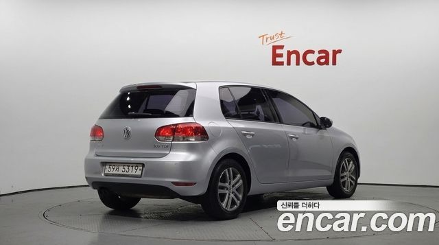 Volkswagen Golf 2010 — photo 2