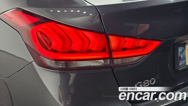 Genesis G80 2018 — photo 9