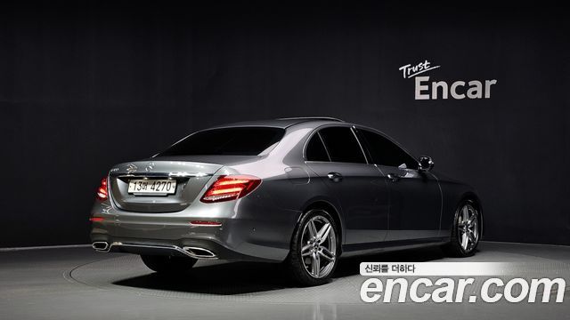 Mercedes-Benz E-Class 2019 — photo 2