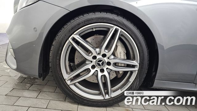 Mercedes-Benz E-Class 2019 — photo 5