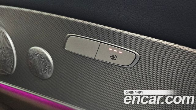 Mercedes-Benz E-Class 2019 — photo 19