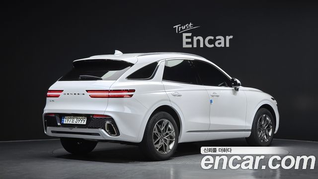 Genesis GV70 2023 — photo 2
