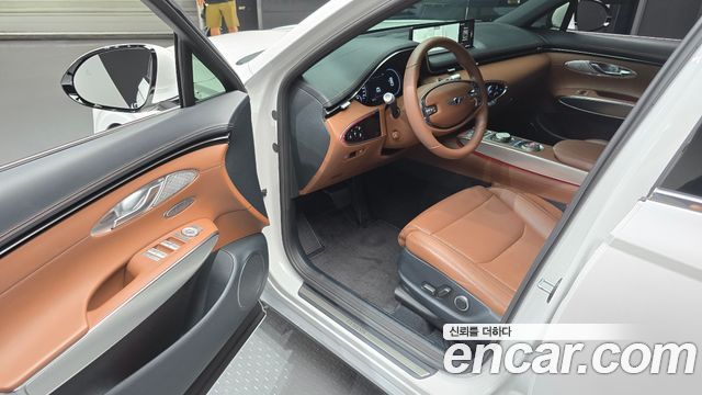 Genesis GV70 2023 — photo 10