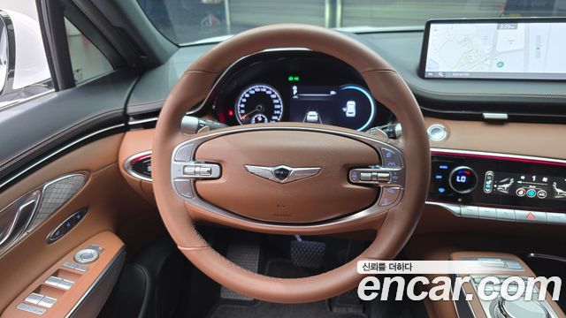 Genesis GV70 2023 — photo 13