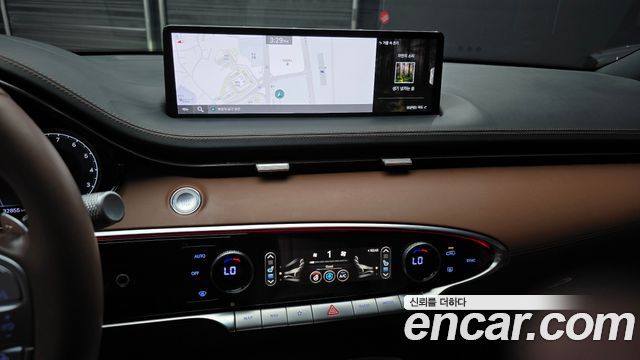 Genesis GV70 2023 — photo 14