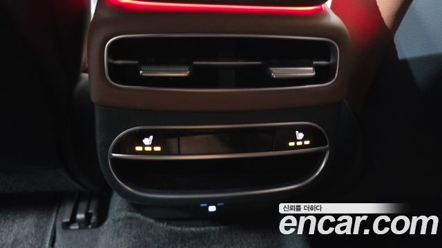 Genesis GV70 2023 — photo 19