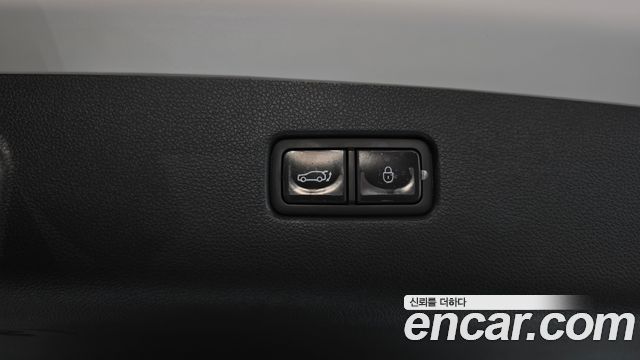 Genesis GV70 2023 — photo 20