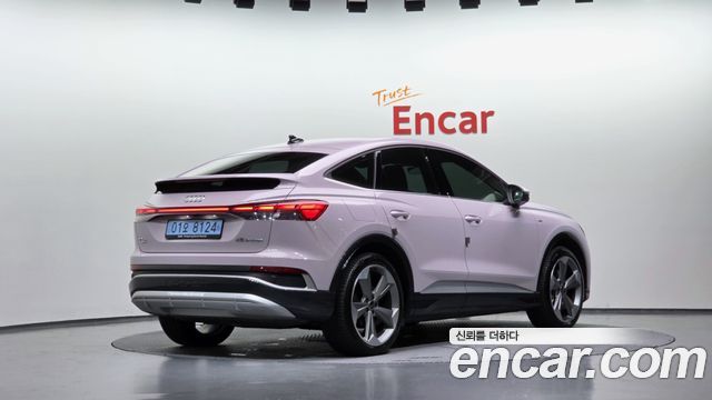 Audi Q4 e-tron 2025 — photo 2