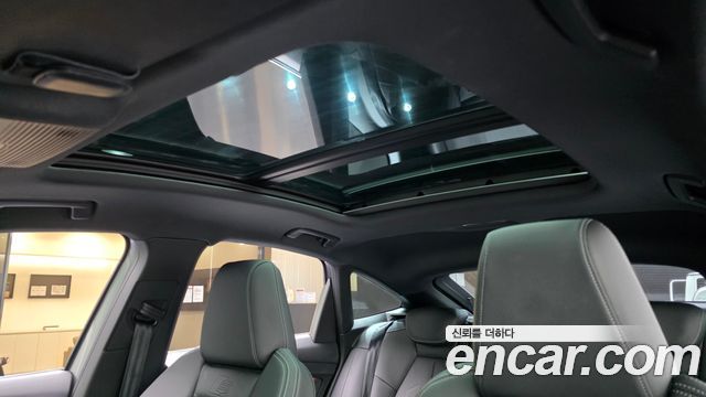 Audi Q4 e-tron 2025 — photo 24