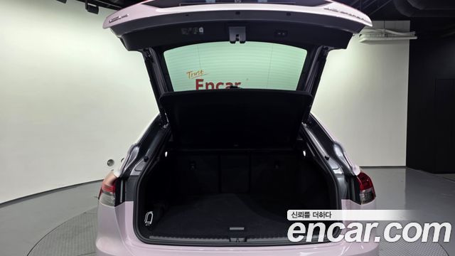 Audi Q4 e-tron 2025 — photo 26