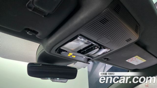 Audi Q4 e-tron 2025 — photo 28