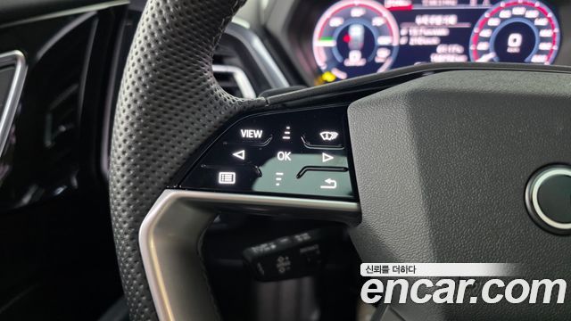 Audi Q4 e-tron 2025 — photo 32