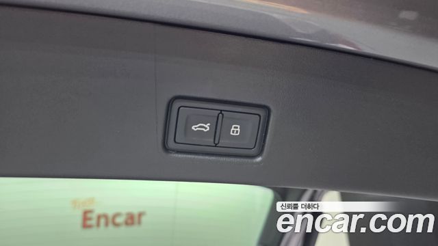 Audi Q4 e-tron 2025 — photo 36