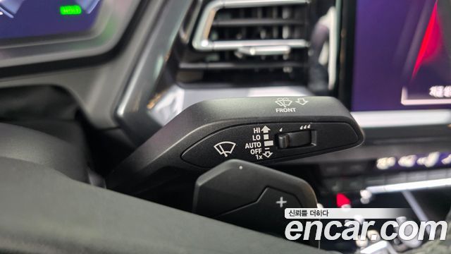 Audi Q4 e-tron 2025 — photo 37