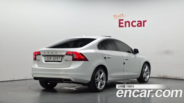 Volvo S60 2017 — photo 2