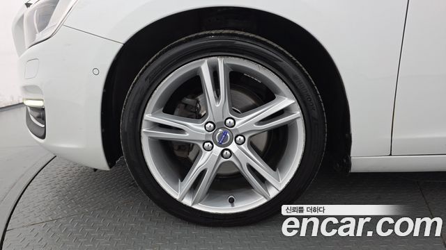 Volvo S60 2017 — photo 5