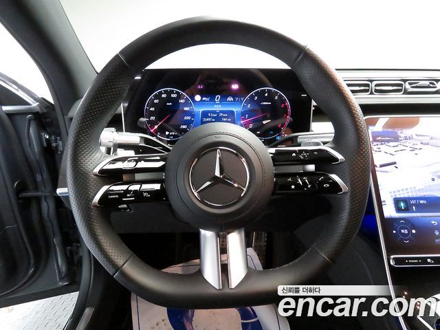 Mercedes-Benz S-Class 2024 — photo 8