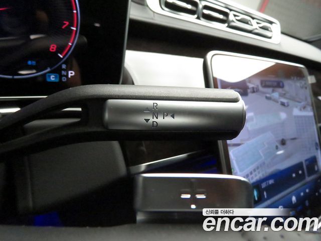 Mercedes-Benz S-Class 2024 — photo 11