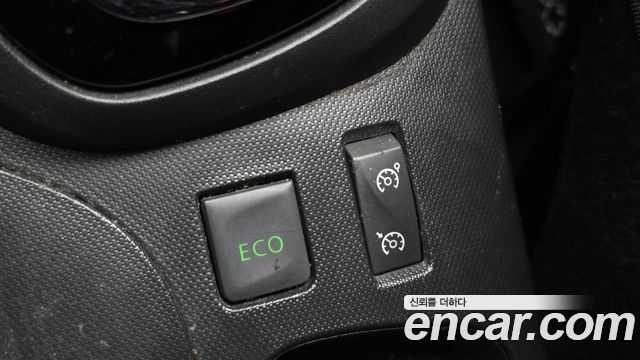 Renault Korea QM3 2015 — photo 25