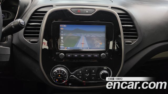 Renault Korea QM3 2015 — photo 29