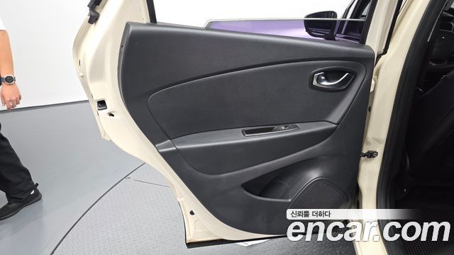 Renault Korea QM3 2018 — photo 15