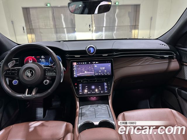 Maserati Grecale 2024 — photo 11