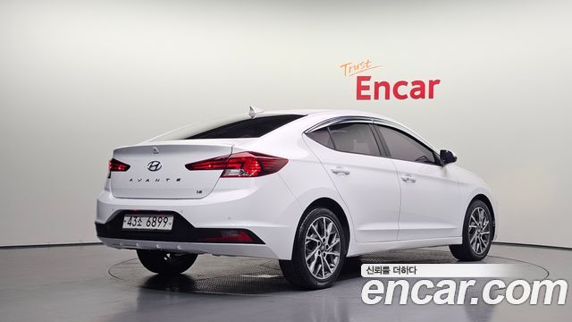 Hyundai AVANTE 2019 — photo 2