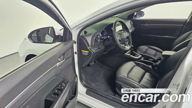 Hyundai AVANTE 2019 — photo 10