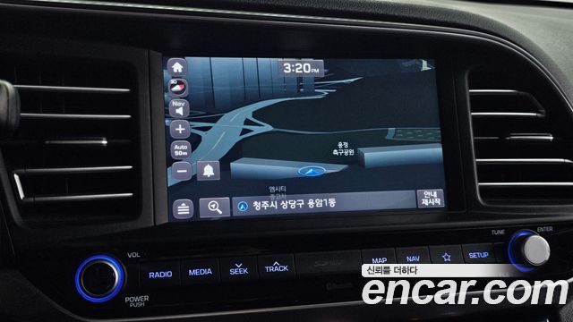 Hyundai AVANTE 2019 — photo 16