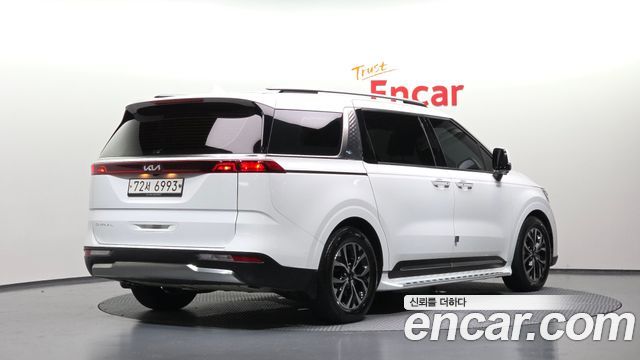 Kia Canival 2022 — photo 2
