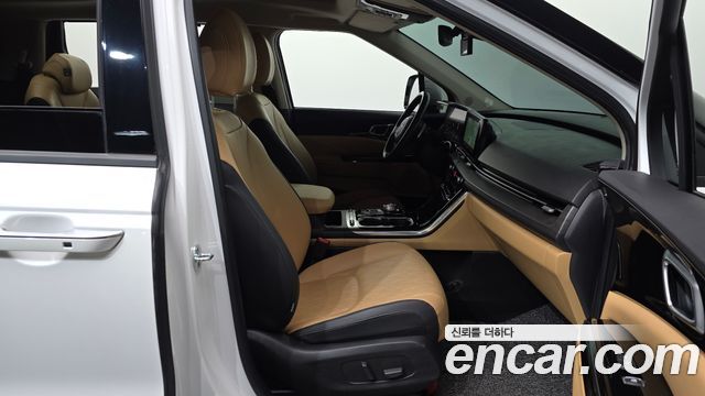 Kia Canival 2022 — photo 11