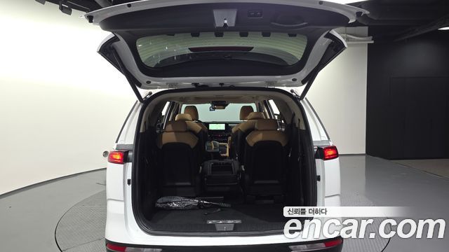 Kia Canival 2022 — photo 20