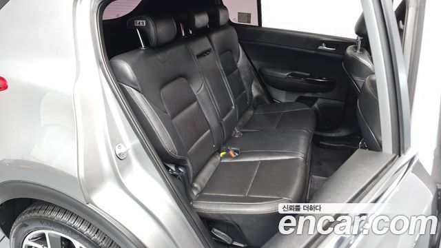 Kia Sportage 2019 — photo 18