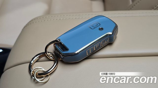 Kia K7 2020 — photo 24